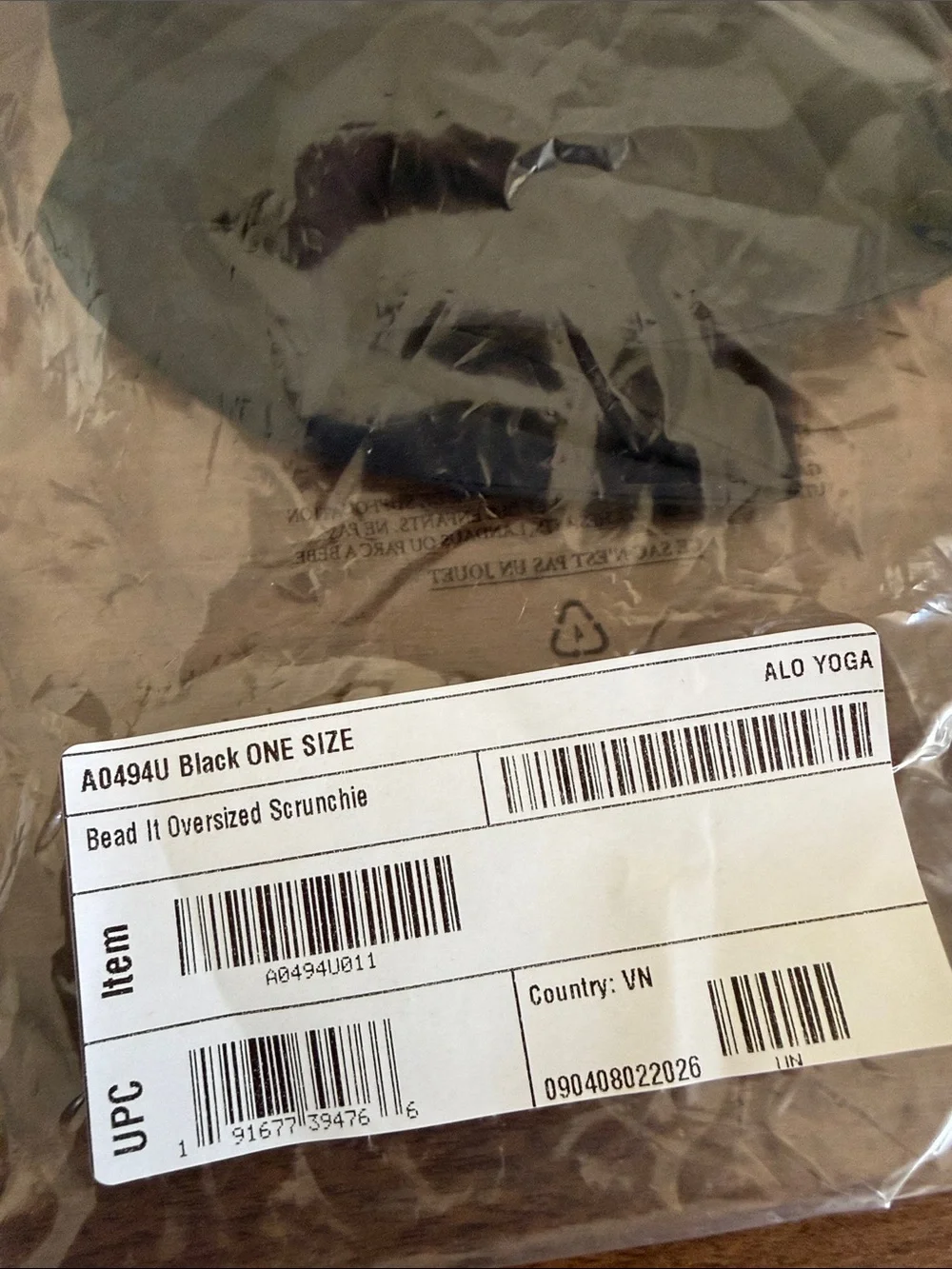 NWT ALO Bead It Oversized Scrunchie, Black